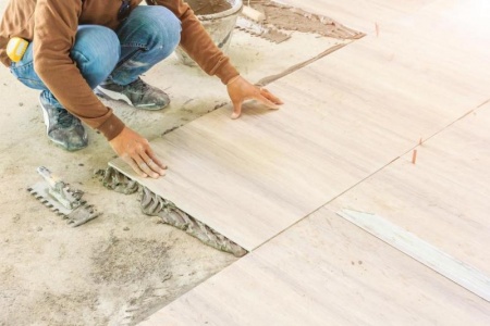 Comment choisir le carrelage id&eacute;al pour votre terrasse ?